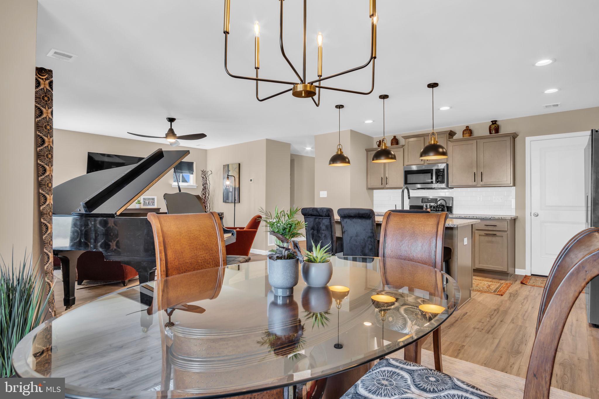 DICKINSON PLACE - Residential