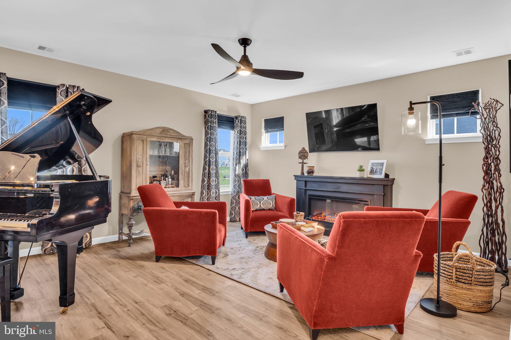 DICKINSON PLACE - Residential