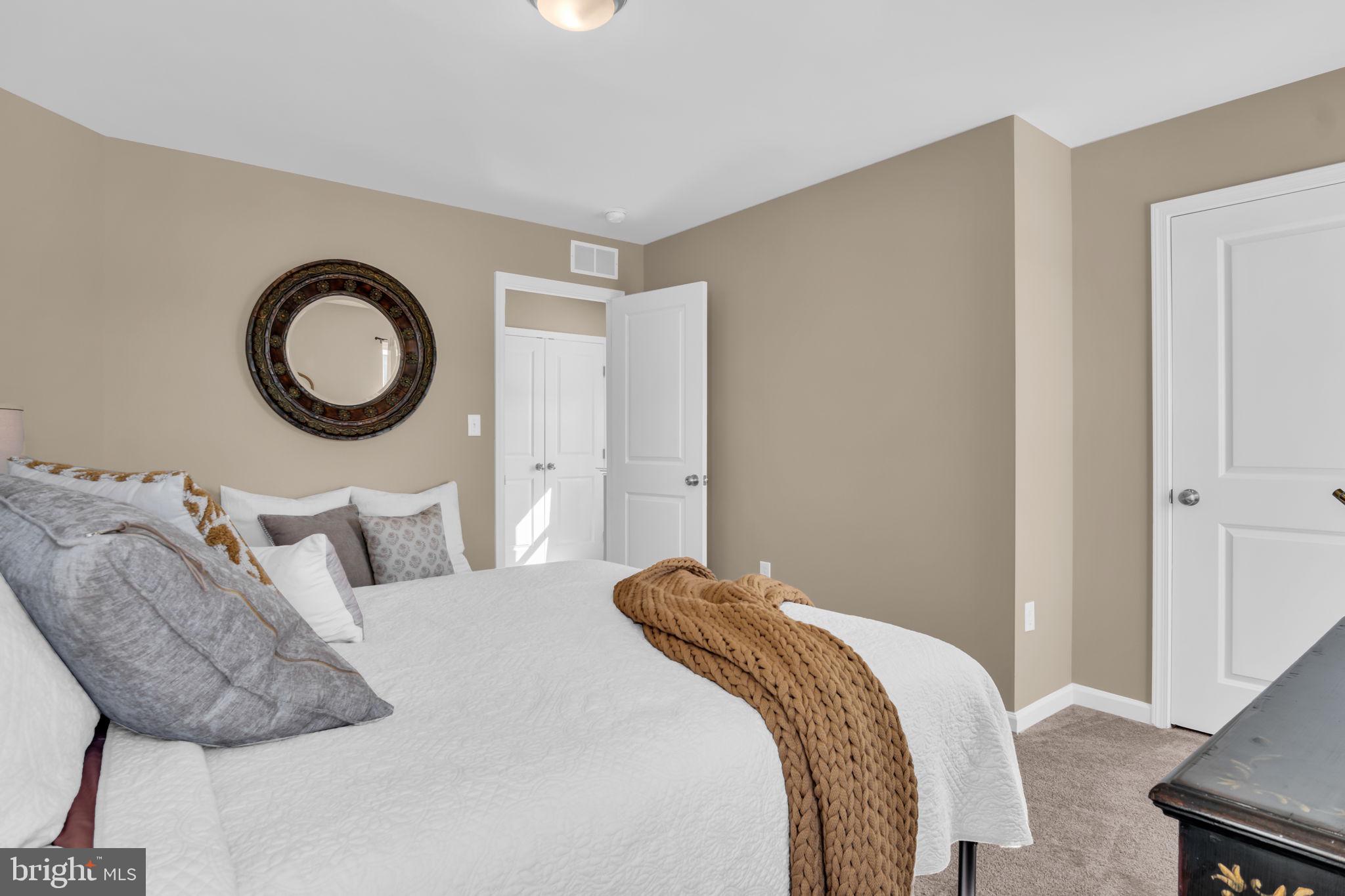 DICKINSON PLACE - Residential