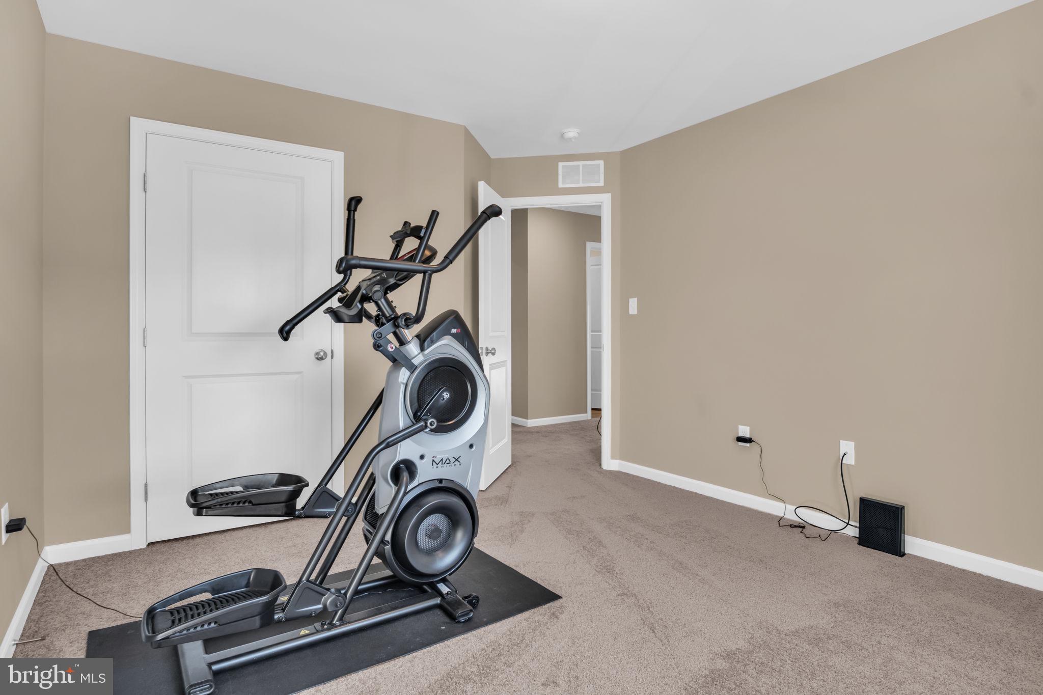 DICKINSON PLACE - Residential