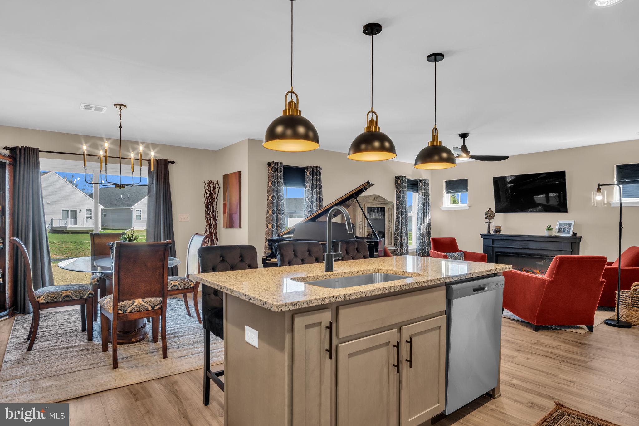 DICKINSON PLACE - Residential