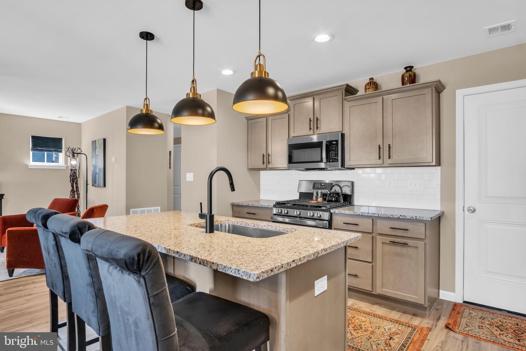 DICKINSON PLACE - Residential