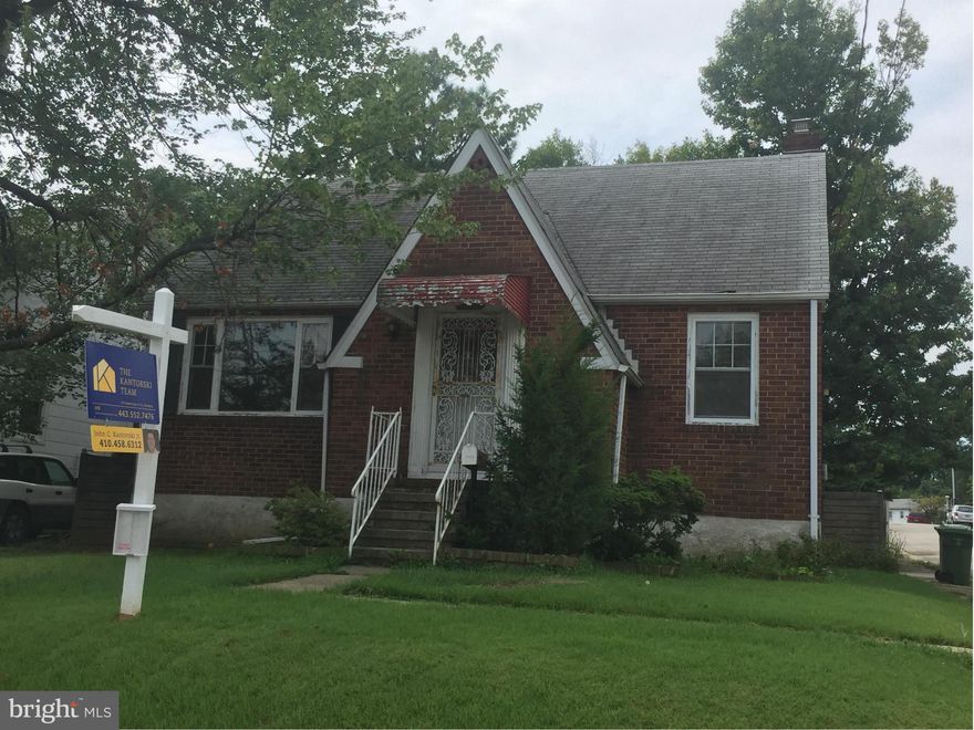 CAPE COD IN A WONDERFUL COMMUNITY IS READY FOR YOU TO MAKE YOUR OWN! CORNER LOT WITH PLENTY OF SPACE & SUPER BACK YARD WITH PARKING POTENTIAL. HOME IS A GREAT OPTION FOR A INVESTOR OR A BUYER WHO WANTS TO BUILD EASY EQUITY! 4 NICELY SIZED BEDROOMS AND TURN THOSE UPSTAIRS BEDROOMS AND BATH INTO AN UPSCALE MASTER SUITE! HARDWOOD FLOORS IN GOOD CONDITION AND A HUGE BASEMENT PERFECT FOR LIVING SPACE.