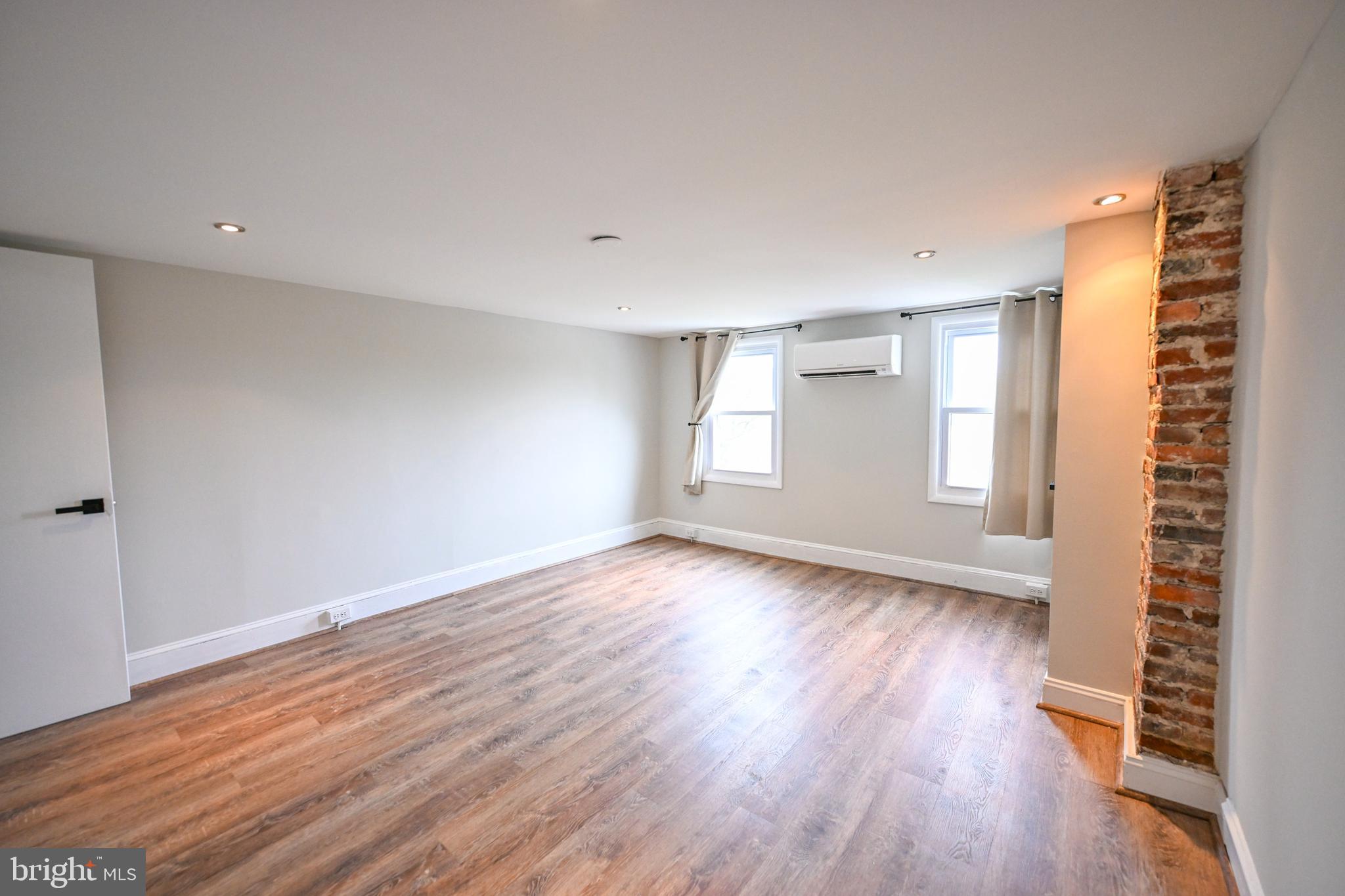 HAMPDEN HISTORIC DISTRICT - Residential