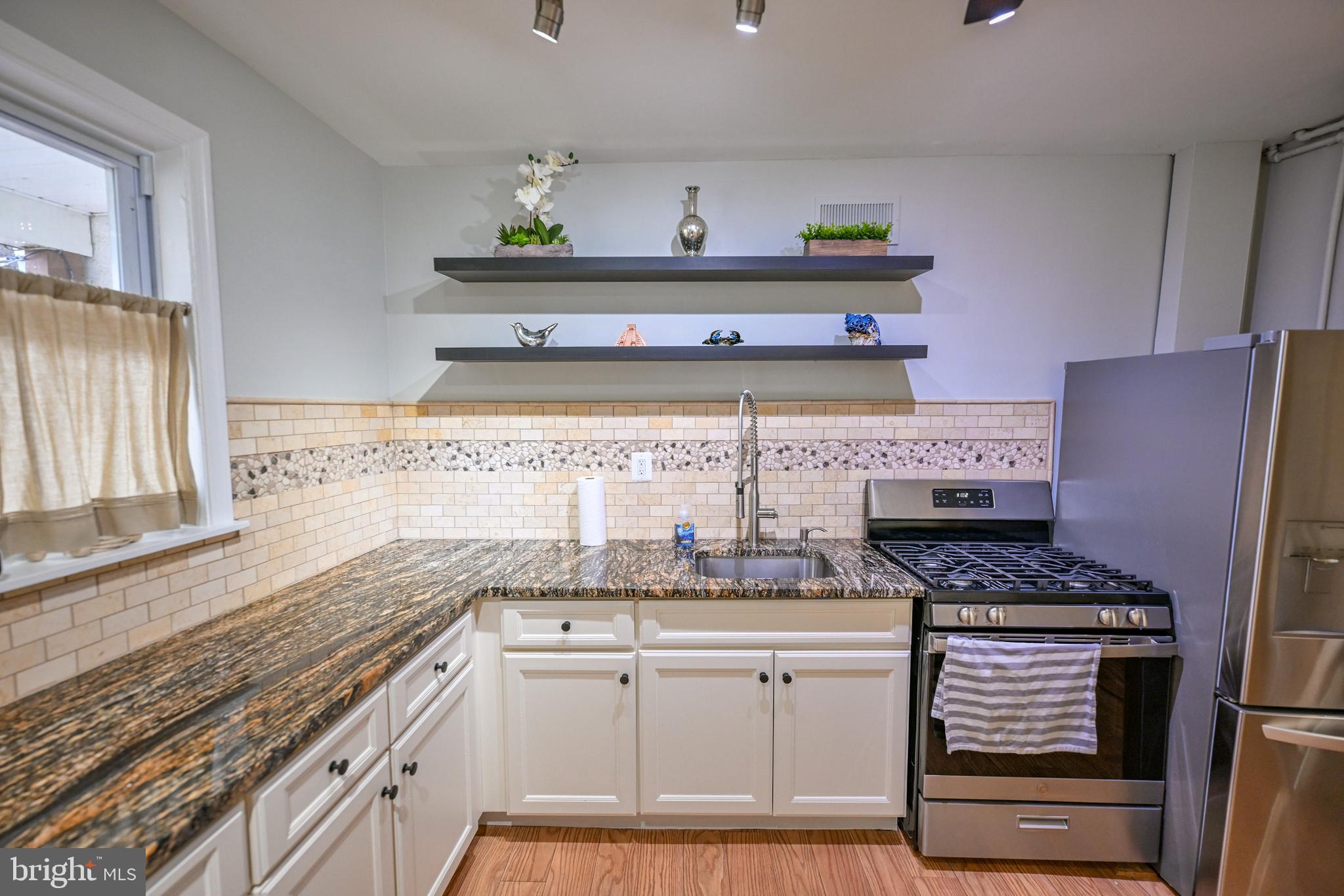 HAMPDEN HISTORIC DISTRICT - Residential