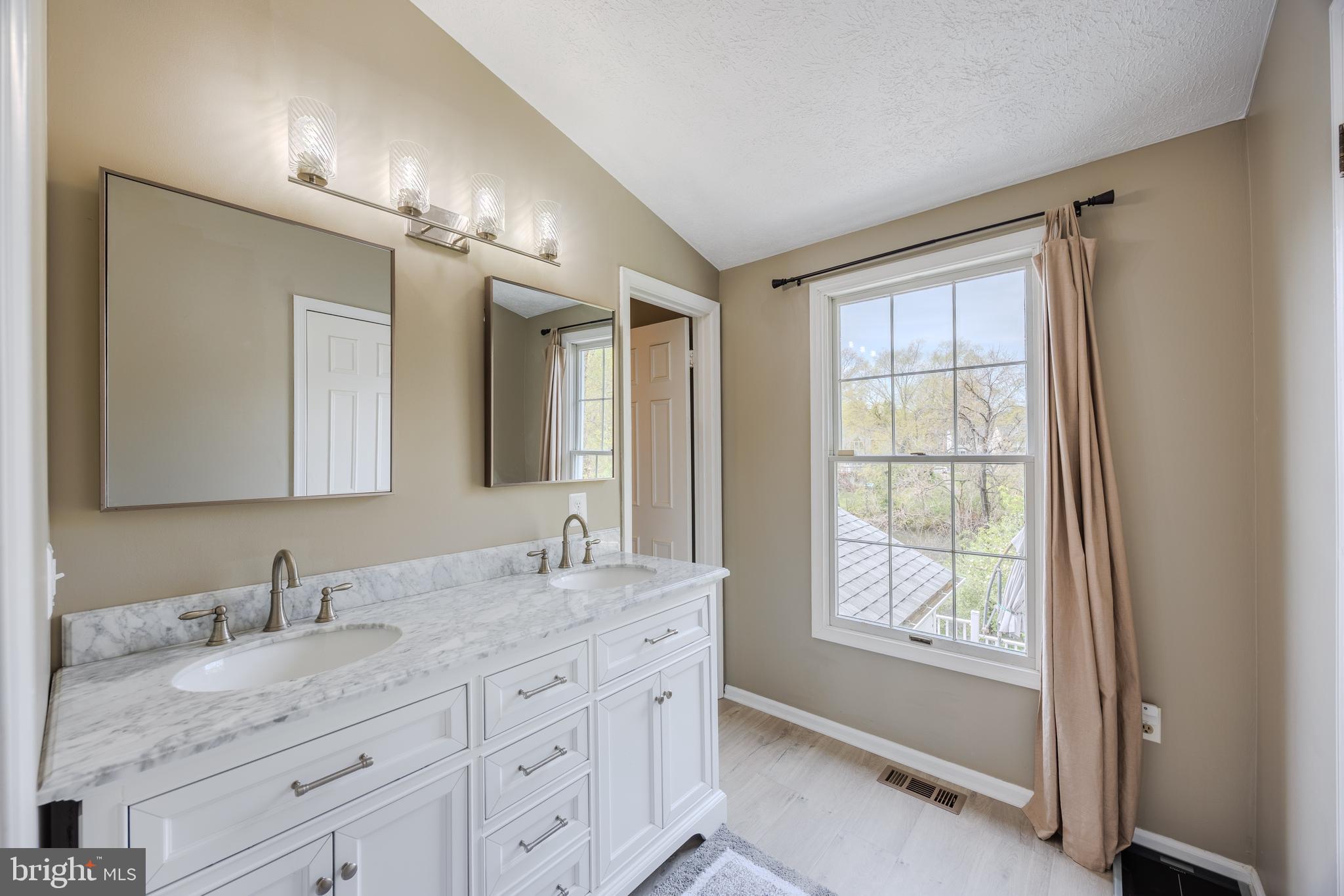 SEWELLS ORCHARD - Residential