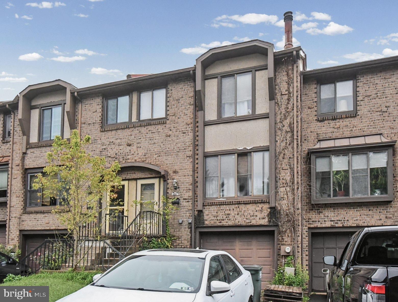 3479 COVENTRY PLACE