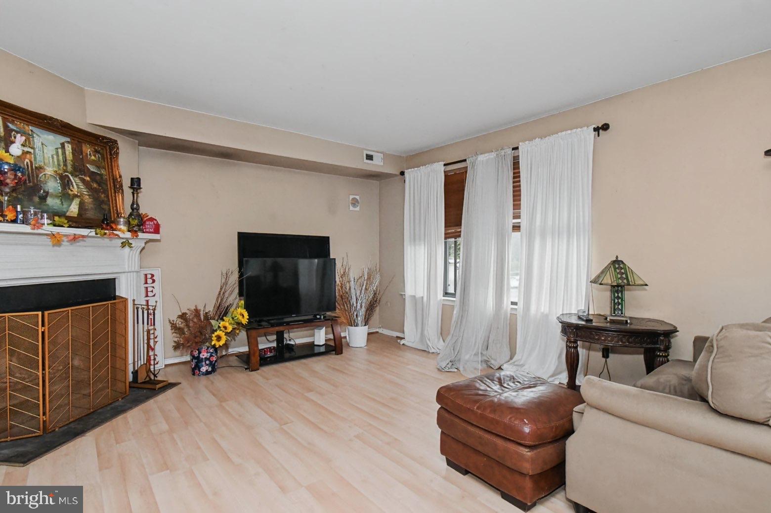 3479 COVENTRY PLACE