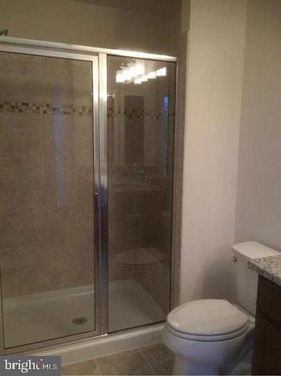 SIGNATURE AT BROADLANDS - Residential Lease