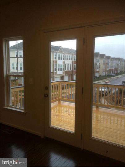 SIGNATURE AT BROADLANDS - Residential Lease