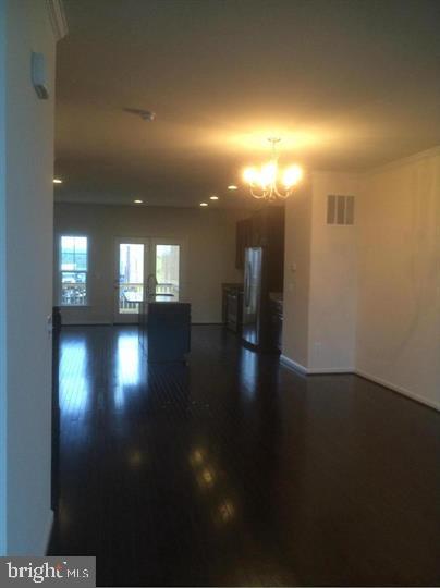 SIGNATURE AT BROADLANDS - Residential Lease