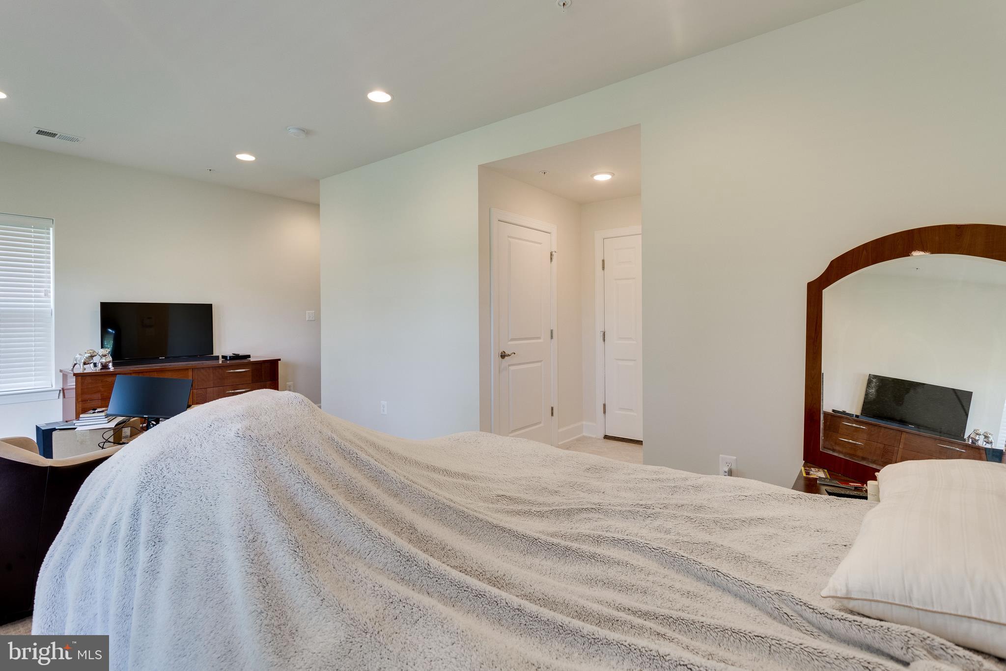 HAMILTON PARK - Residential Lease