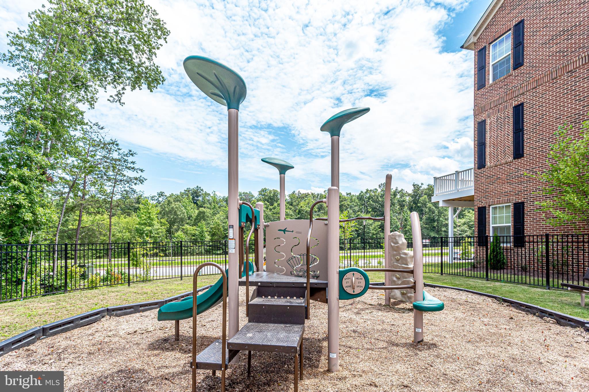 HAMILTON PARK - Residential Lease