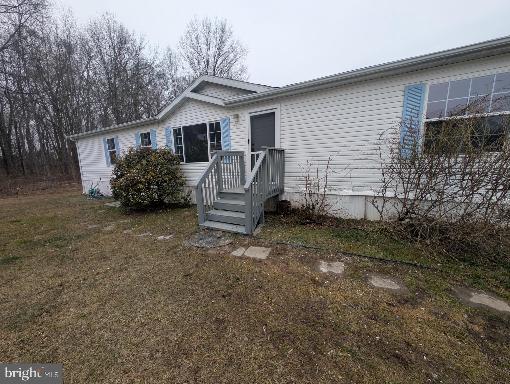 BUSH RIVER MANOR - Residential