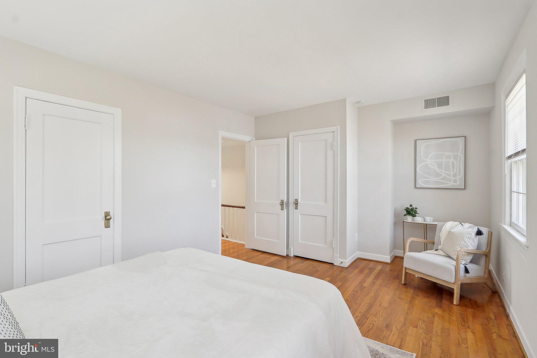 ARLINGTON VILLAGE - Residential