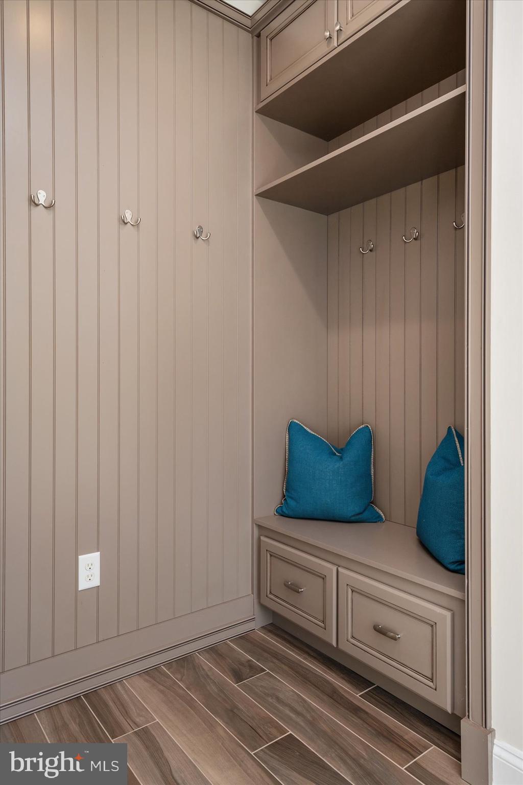 ANNAPOLIS - Residential