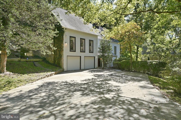 1345 KIRBY RD, MC LEAN, VA 22101 - Image aa65565350ba22eef2abfb31c5c4792a/2218661481