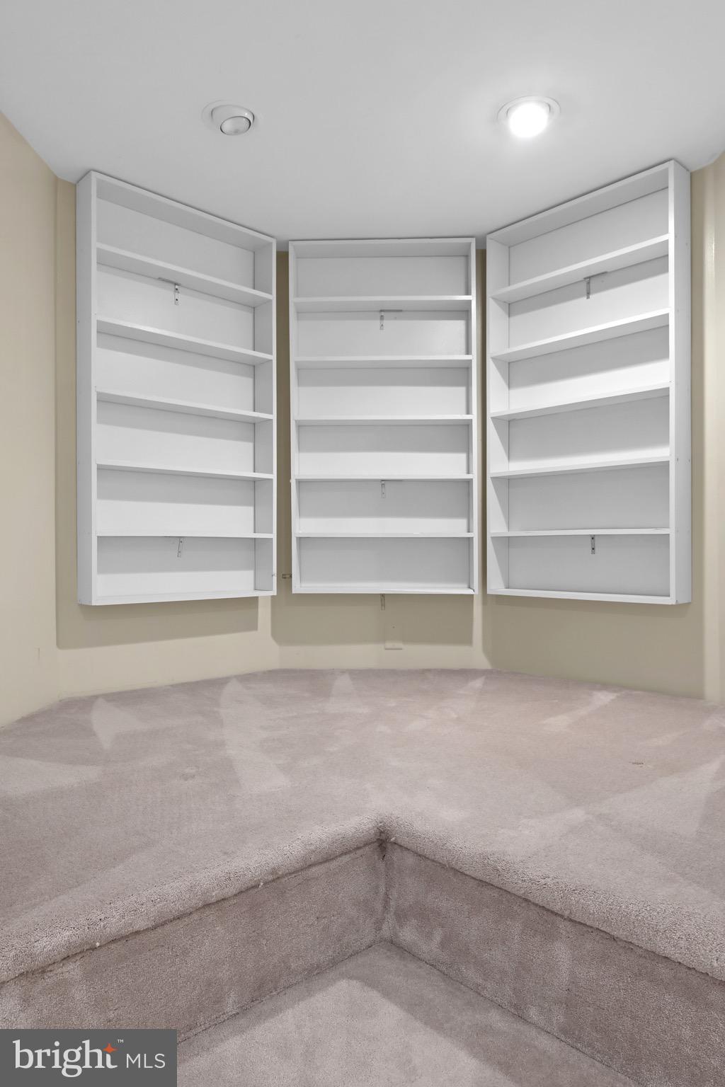 VIRGINIA RUN - Residential