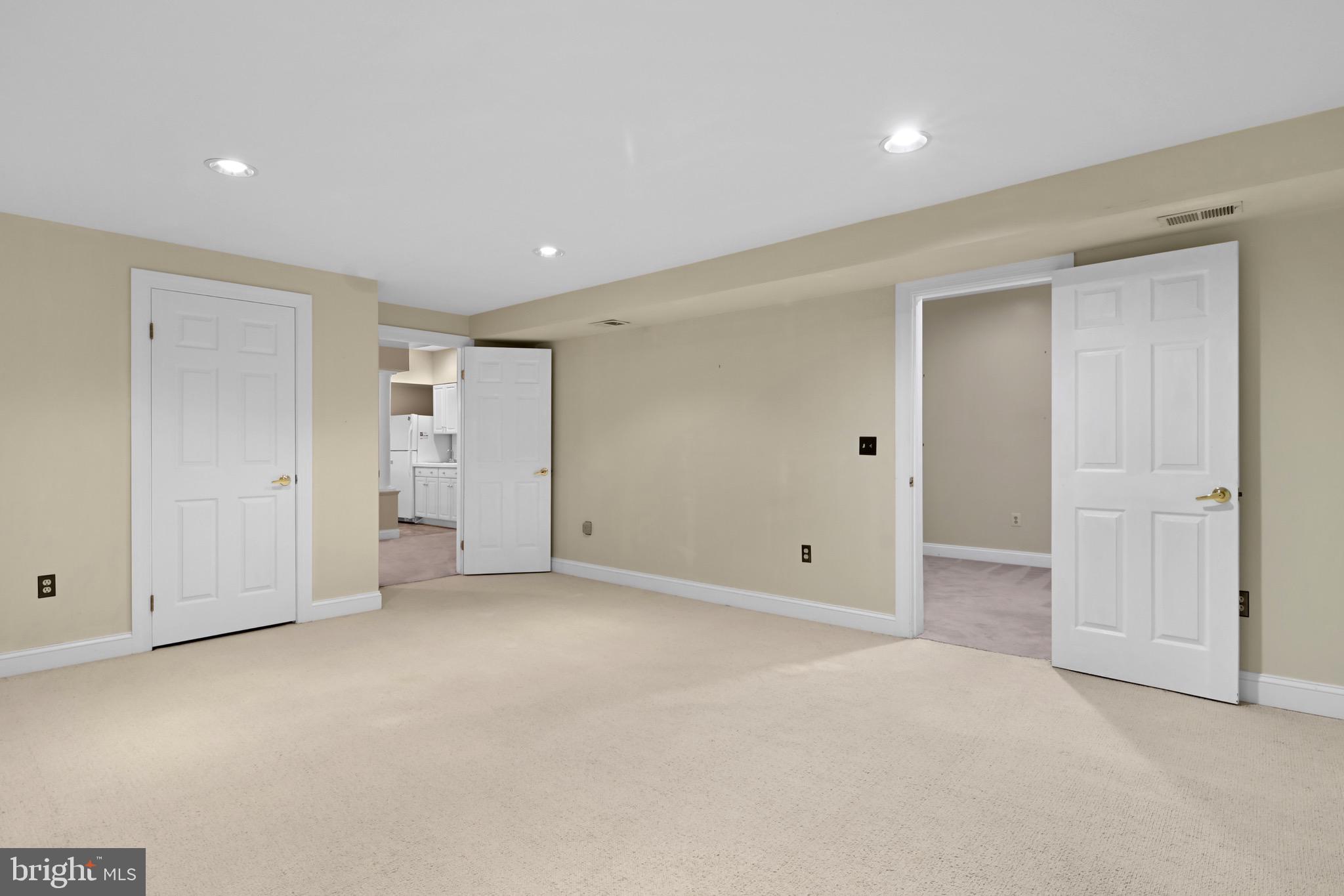 VIRGINIA RUN - Residential