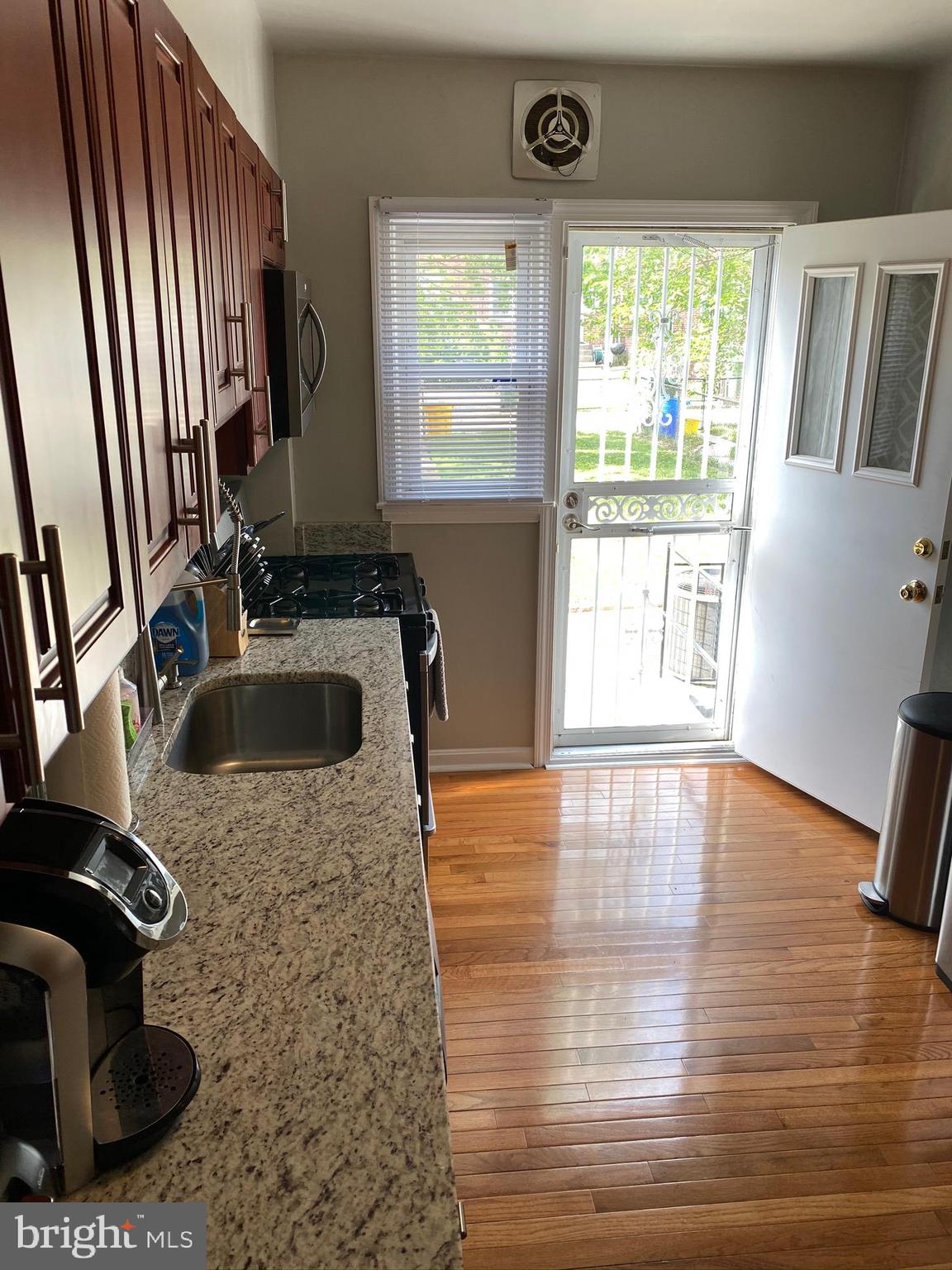 IDLEWOOD - Residential