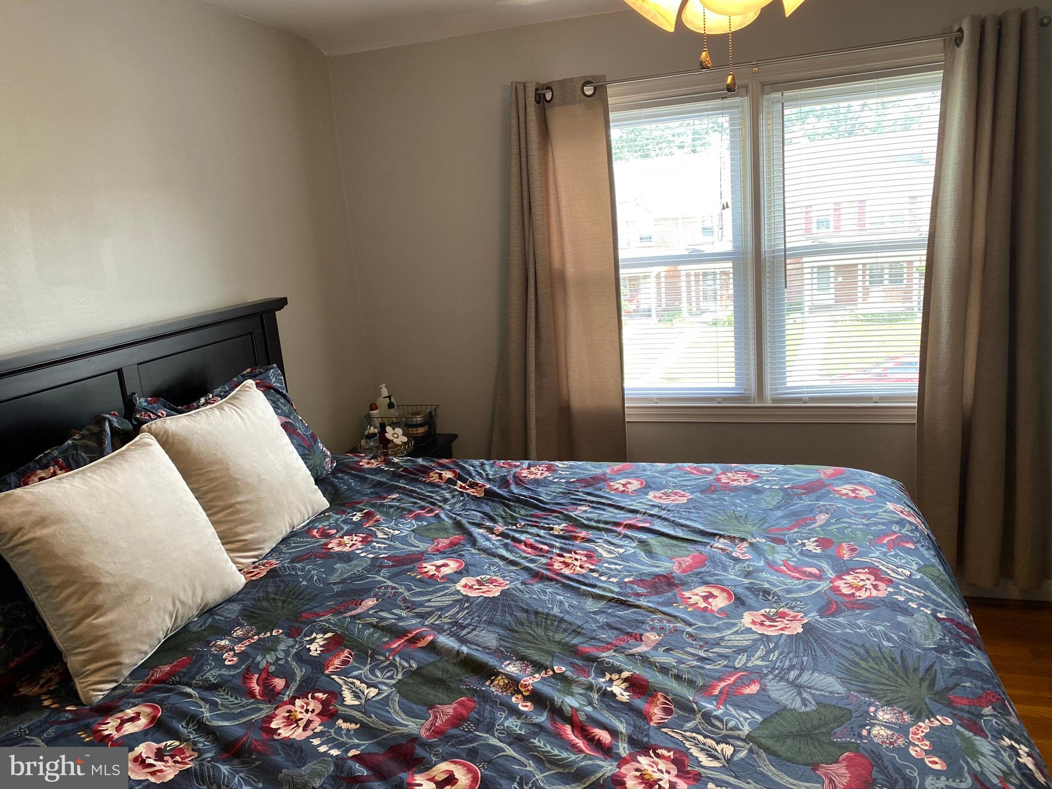 IDLEWOOD - Residential