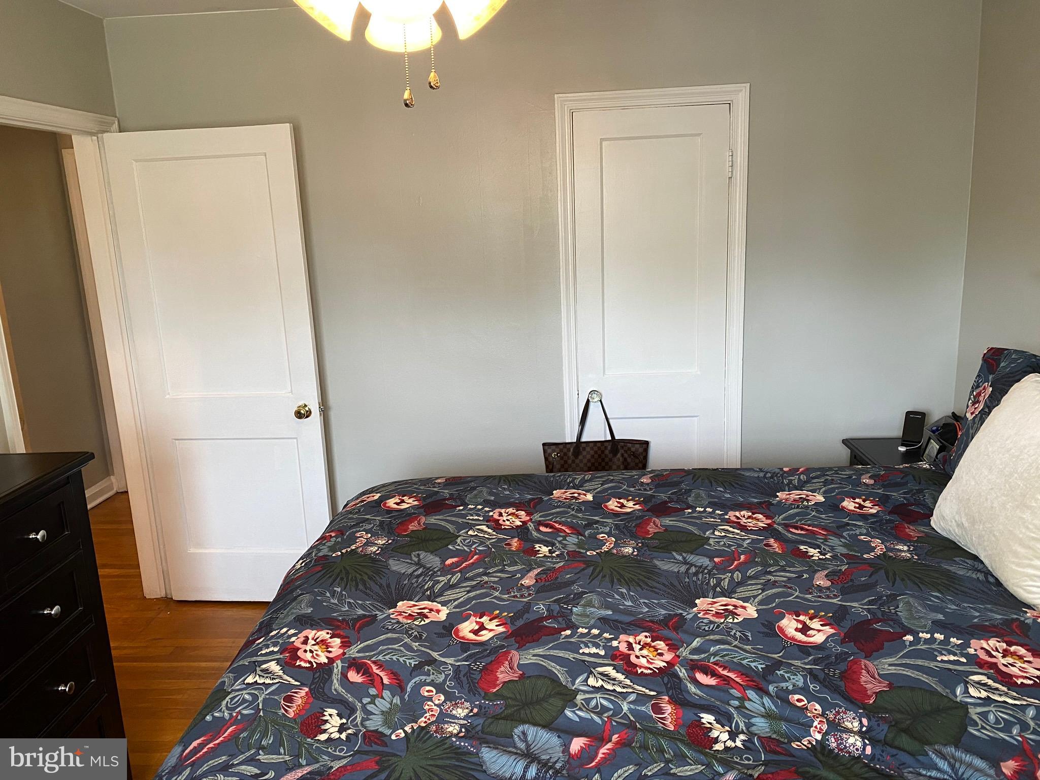 IDLEWOOD - Residential