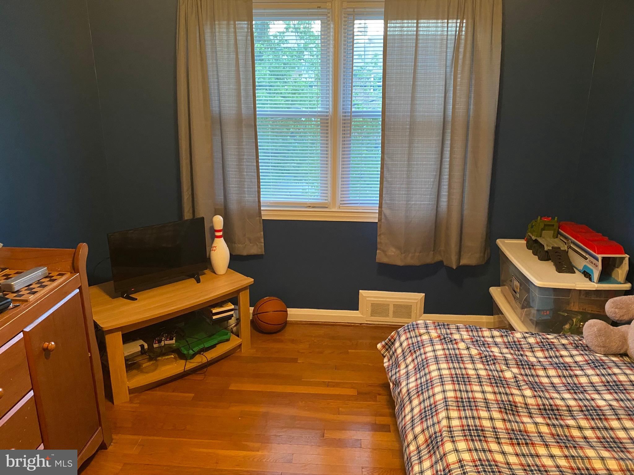 IDLEWOOD - Residential