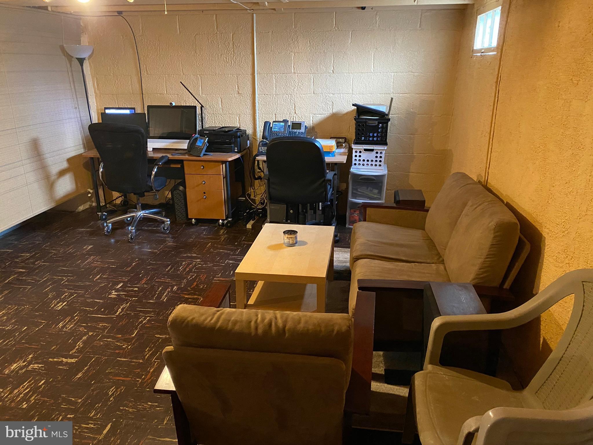 IDLEWOOD - Residential