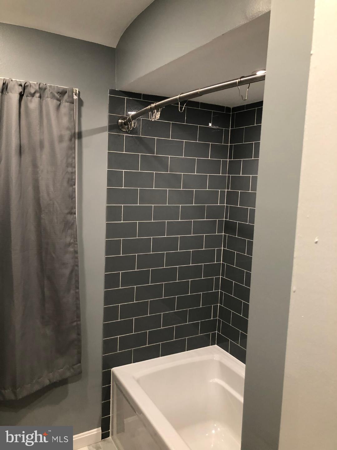 IDLEWOOD - Residential