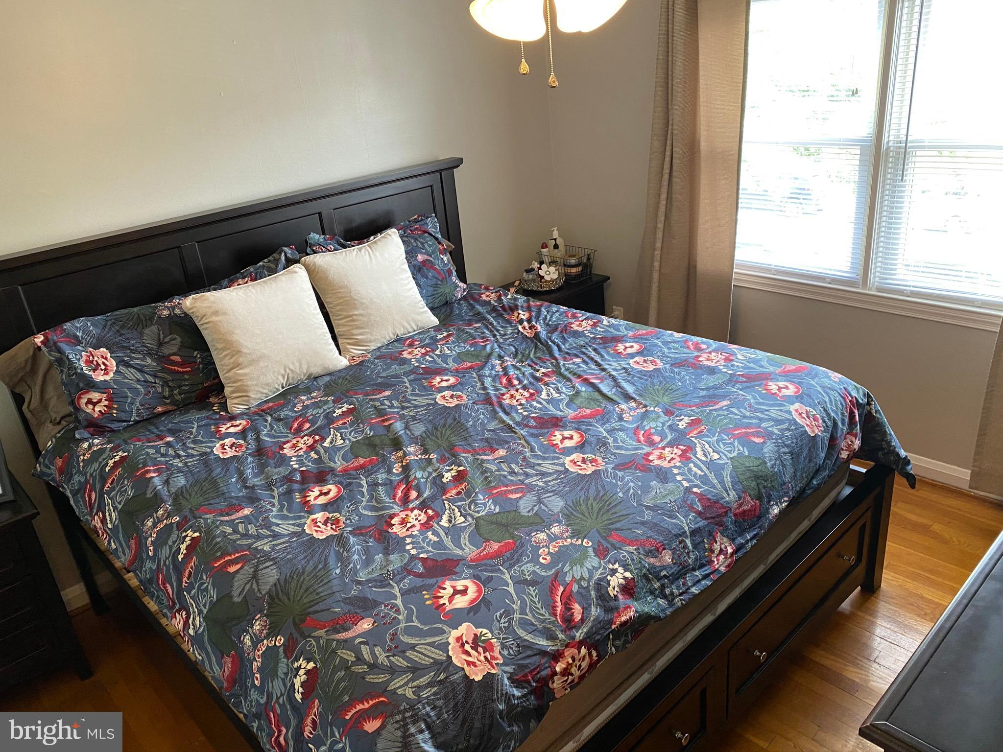 IDLEWOOD - Residential