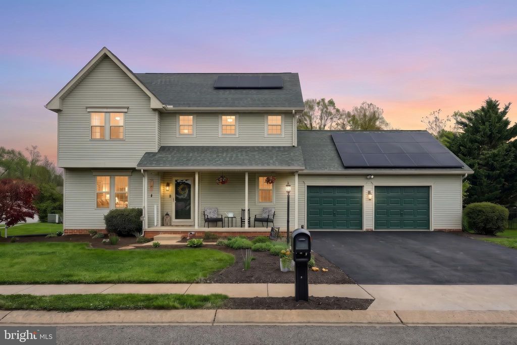 Photo of 132 White Fence Lane, YORK, PA 17408 (MLS # PAYK2102962)