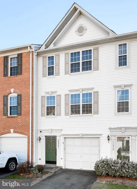 Townhouse For Rent - 45461 Bluemont Junction Square<br/> STERLING, VA 20164