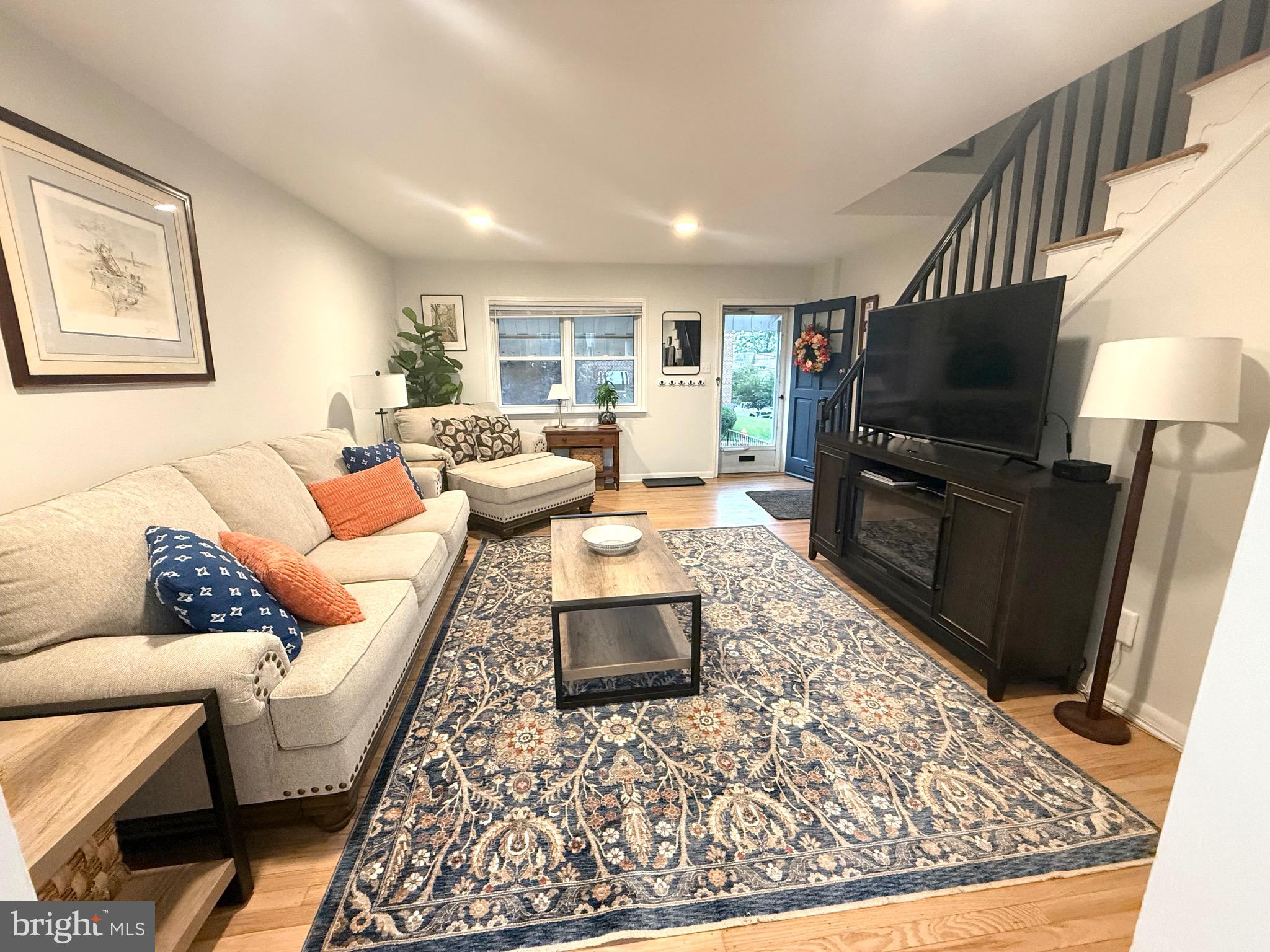 3633 WEIGHTMAN