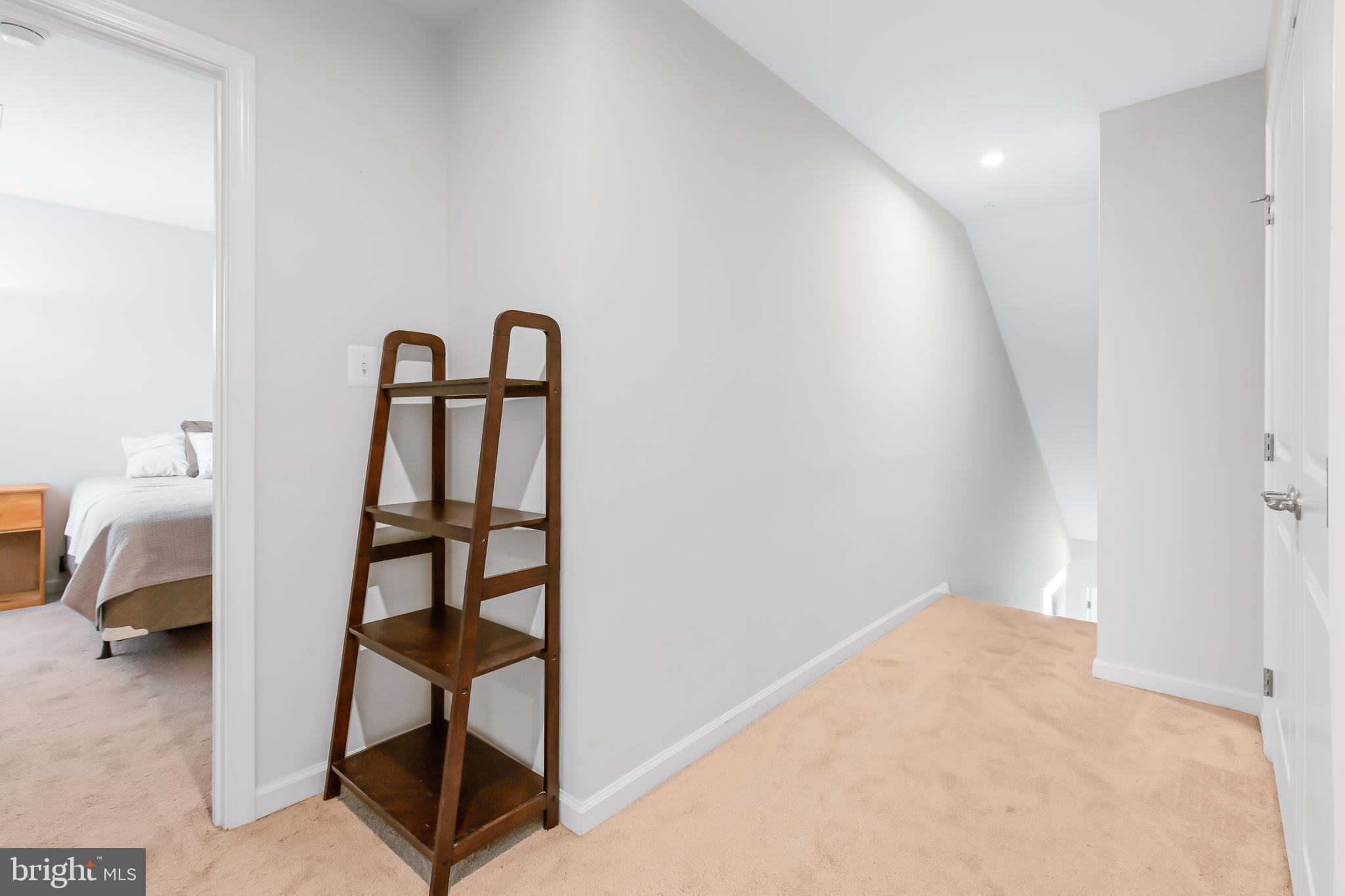 REGENTS GLEN VILLAS - Residential