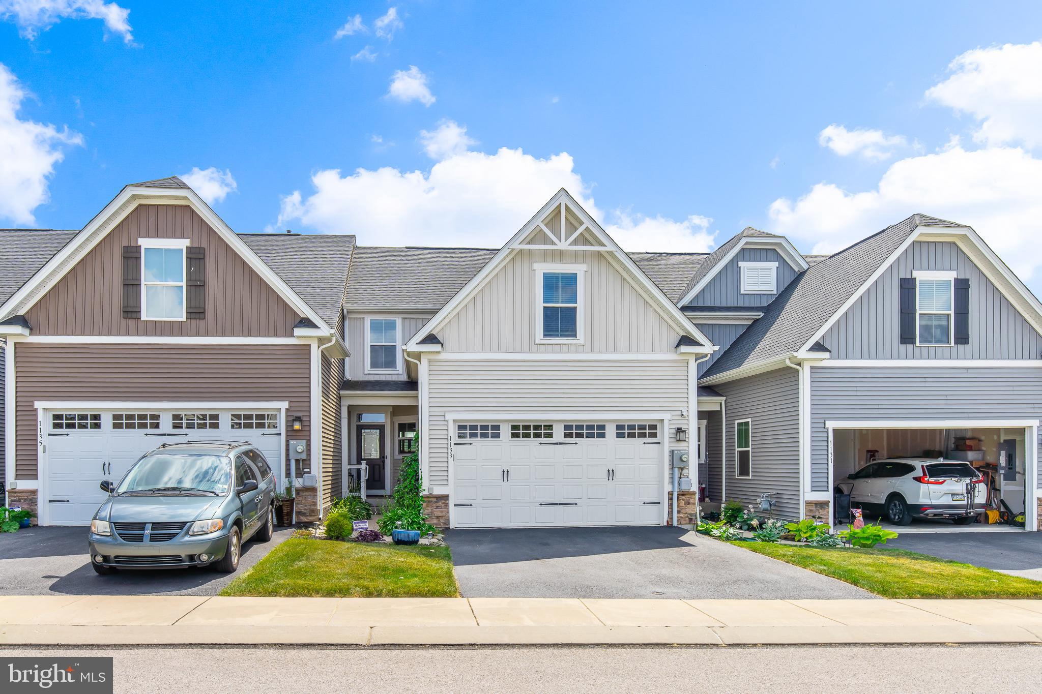 REGENTS GLEN VILLAS - Residential