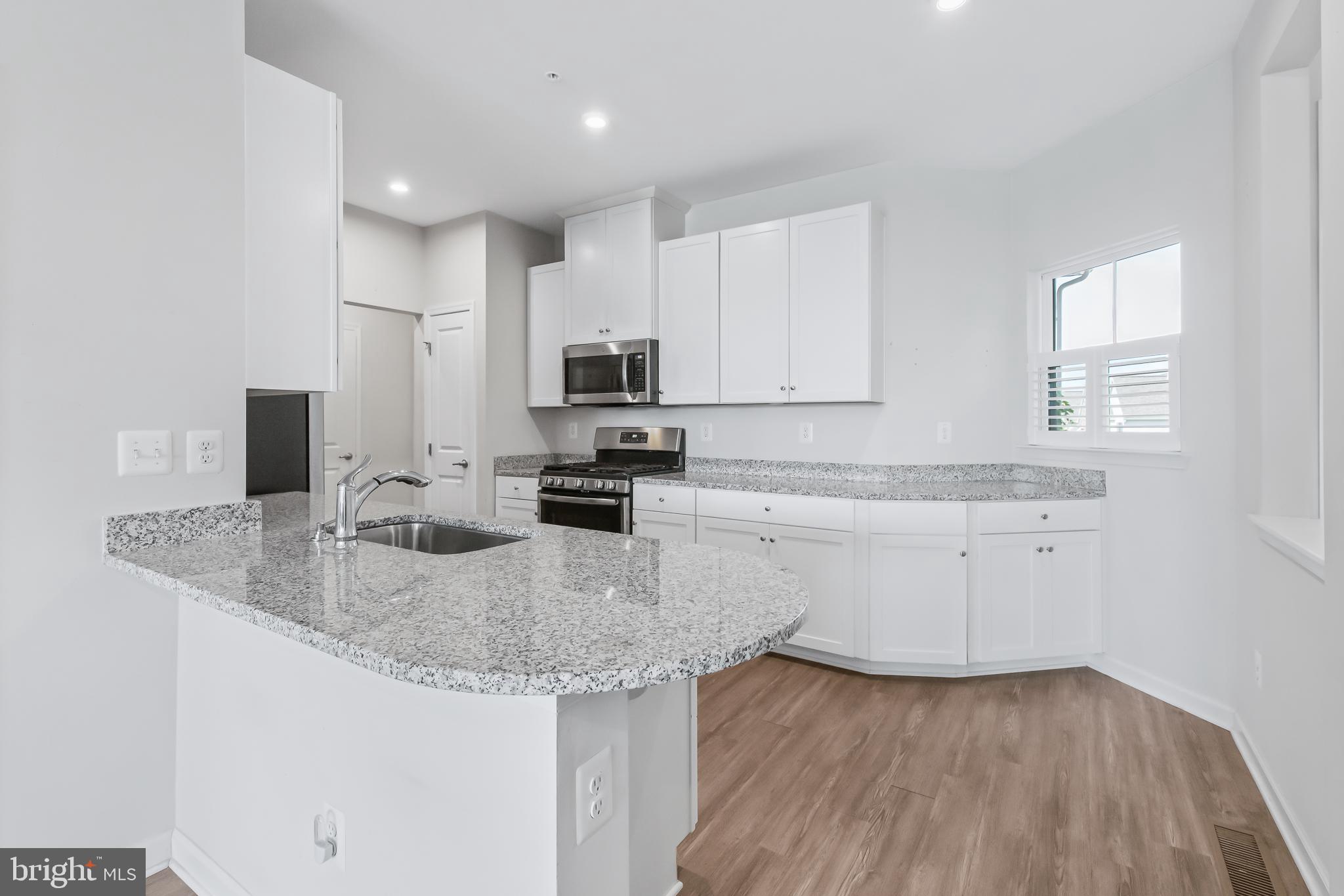 REGENTS GLEN VILLAS - Residential