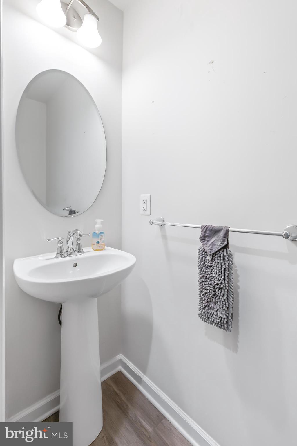 REGENTS GLEN VILLAS - Residential