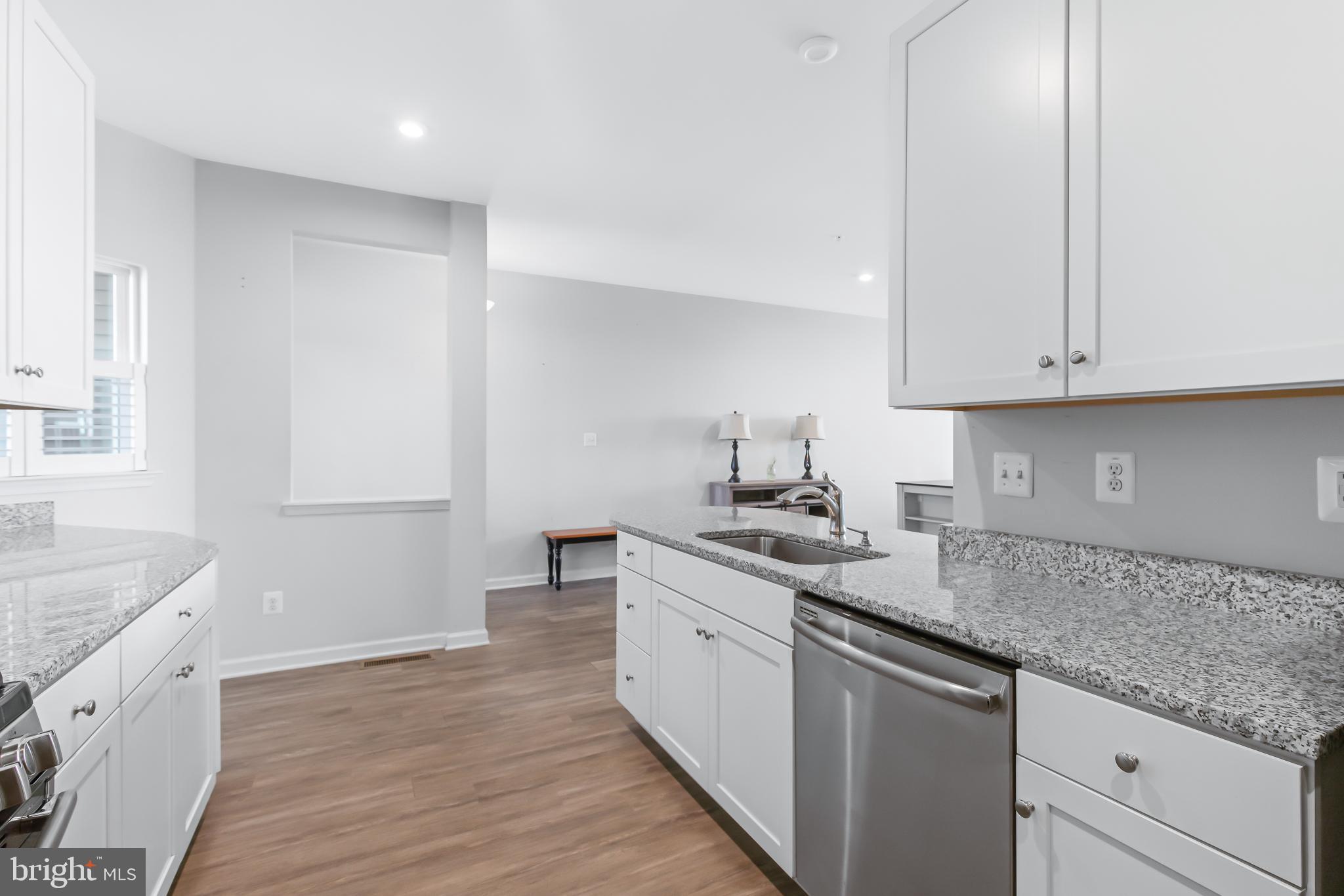 REGENTS GLEN VILLAS - Residential