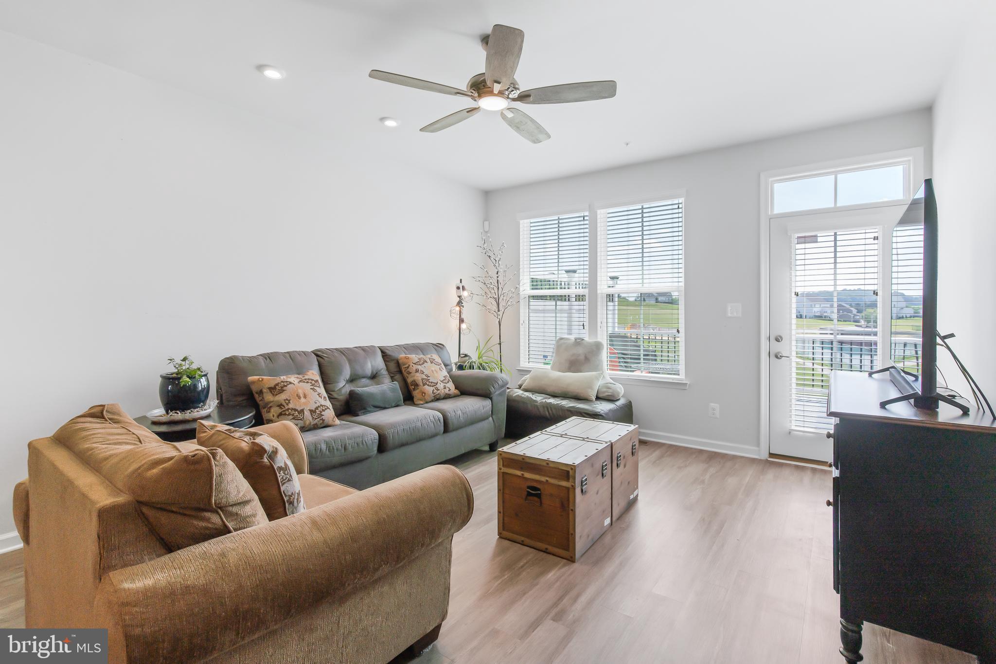 REGENTS GLEN VILLAS - Residential