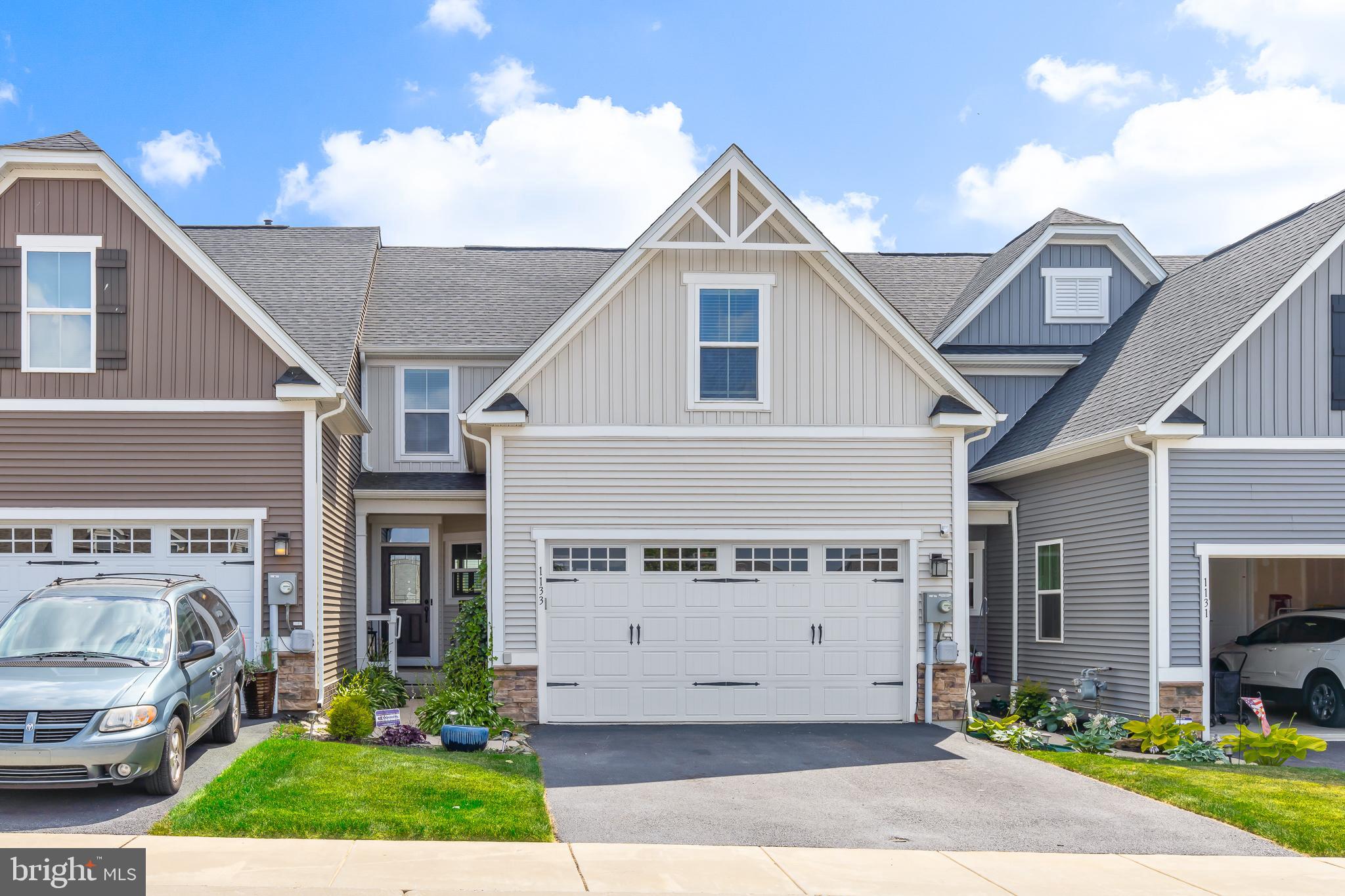 REGENTS GLEN VILLAS - Residential