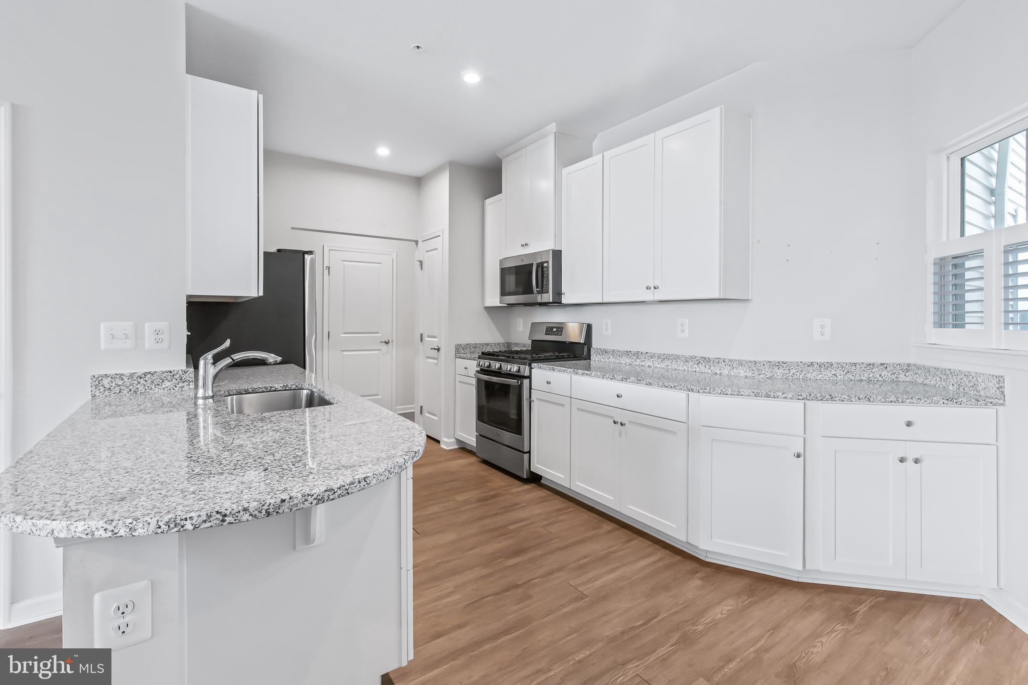 REGENTS GLEN VILLAS - Residential