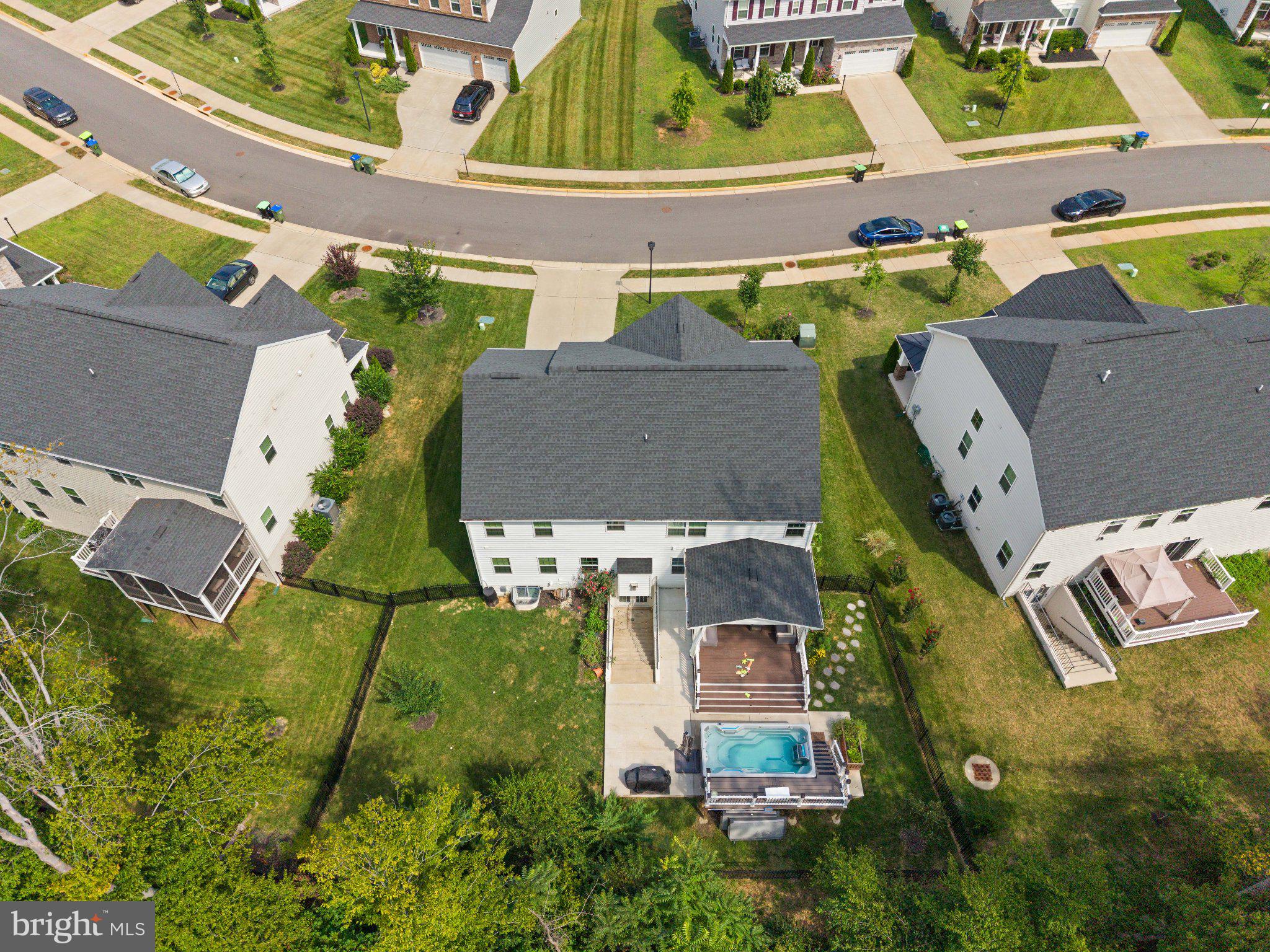 112 ELMSLEY LANE
