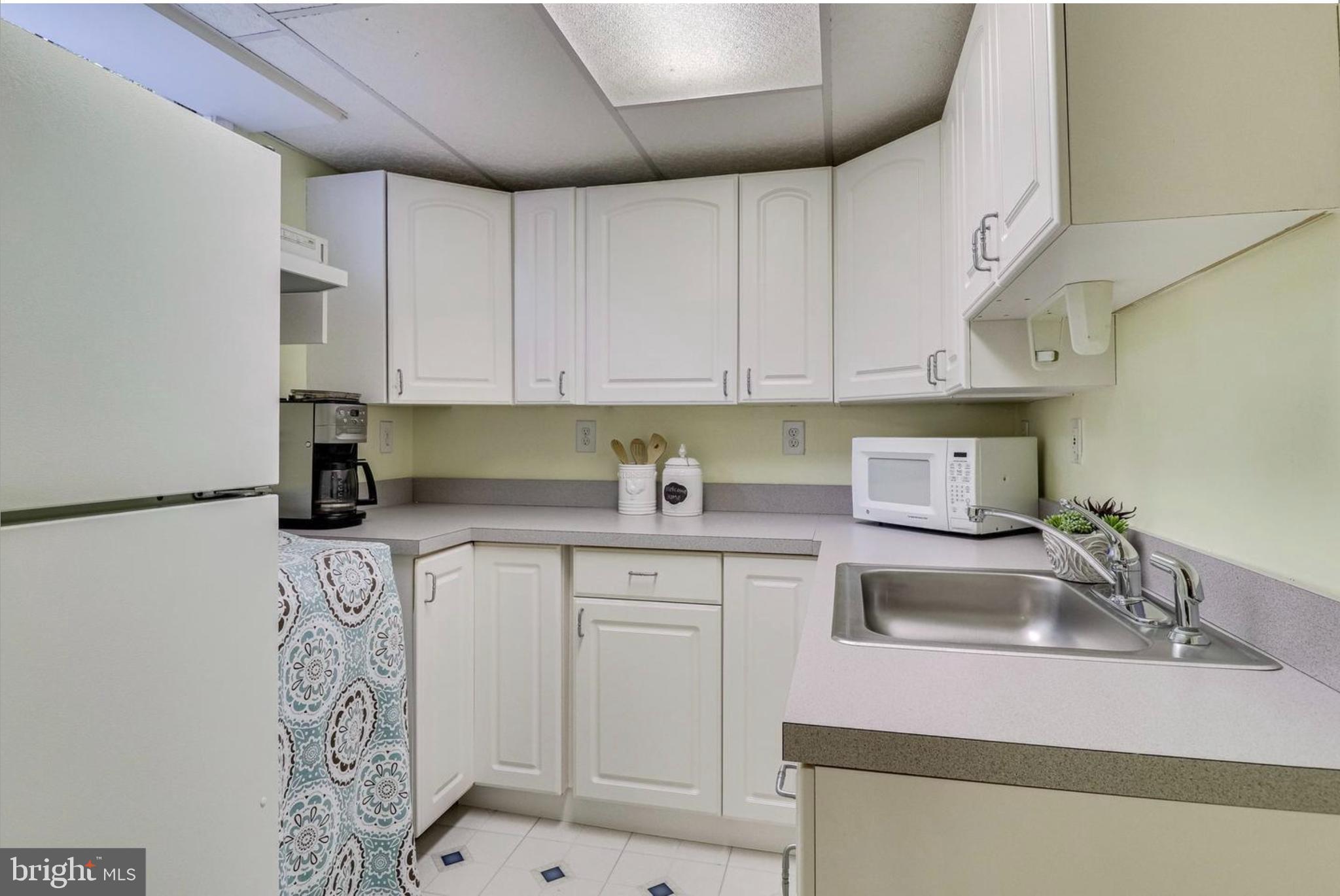 CENTURY OAK - Residential Lease