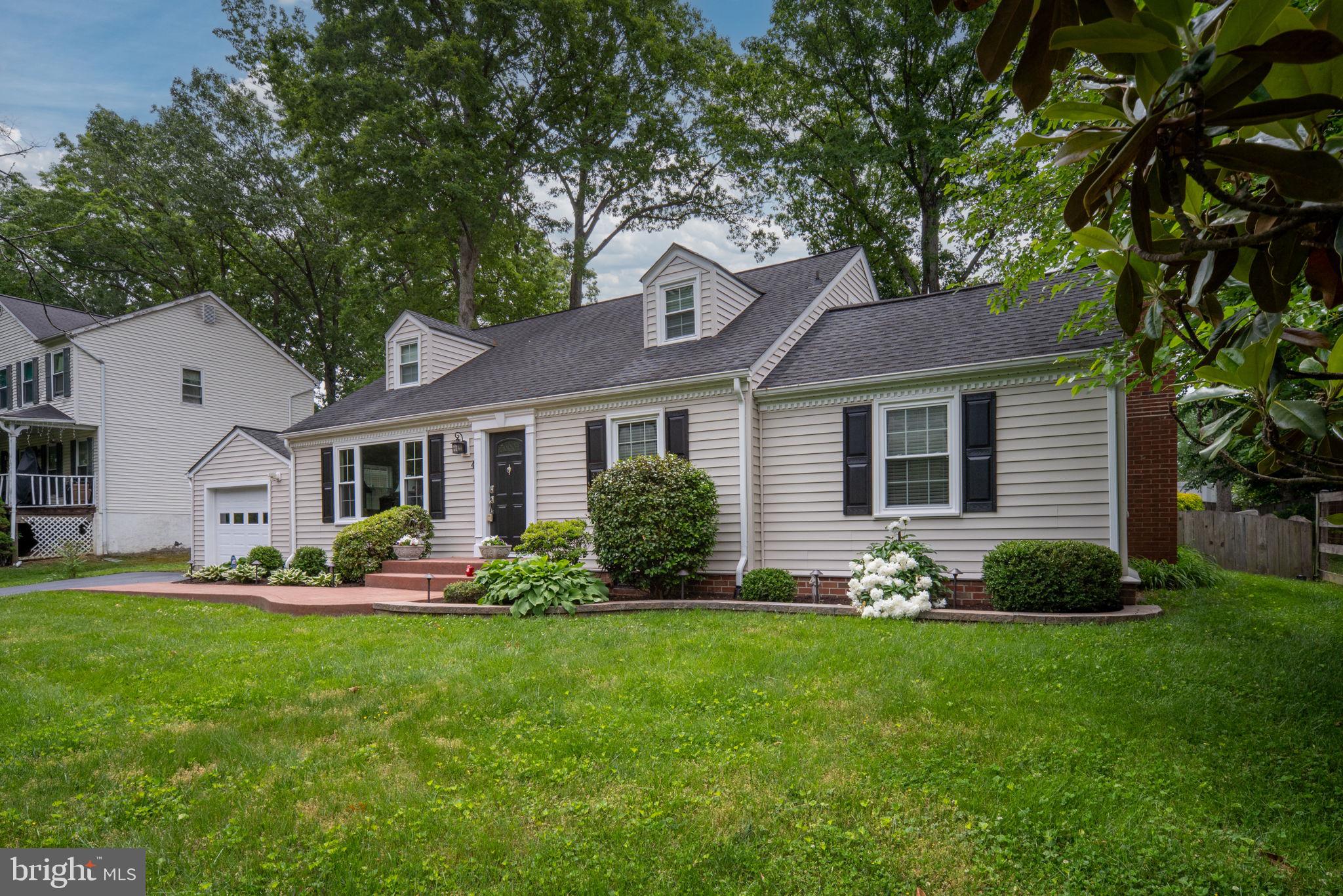 4 HUNTINGTON DRIVE
