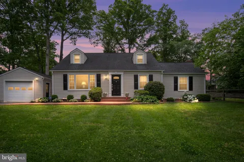 4 Huntington Drive, Fredericksburg, VA MLS: VAST2038796