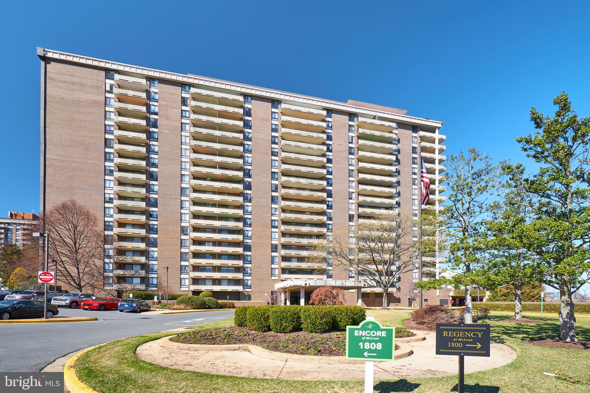 1800 OLD MEADOW ROAD 1520