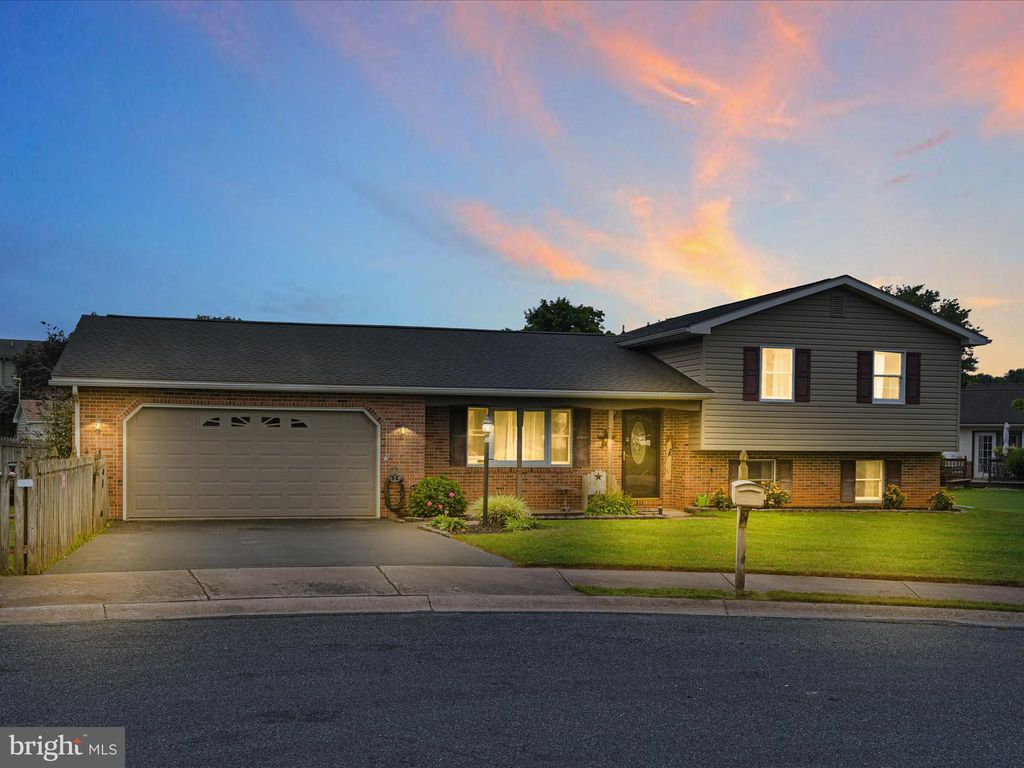 Photo of 2 Madison Circle, Ephrata, PA 17522 (MLS # PALA2053622)