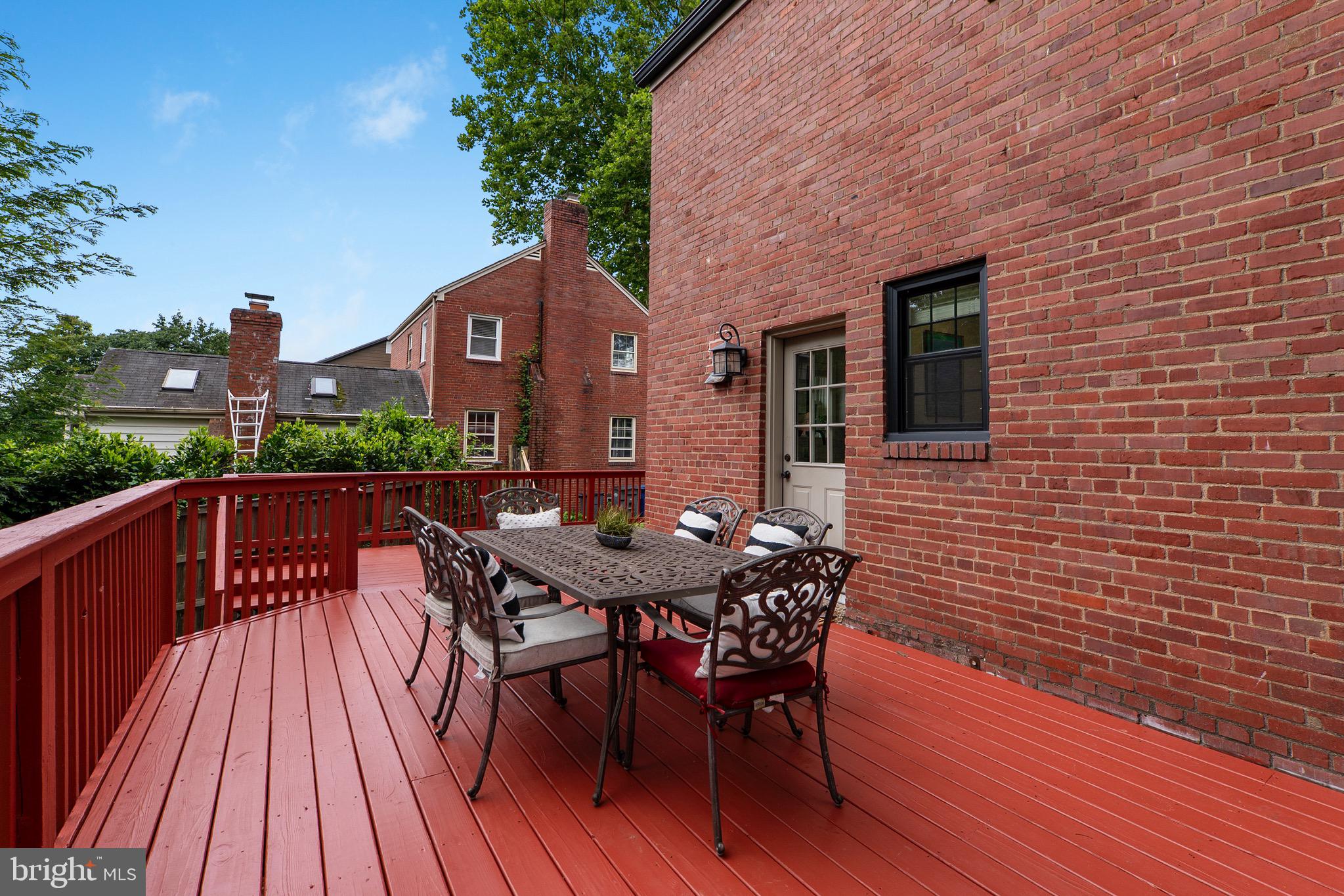 HILLWOOD - Residential