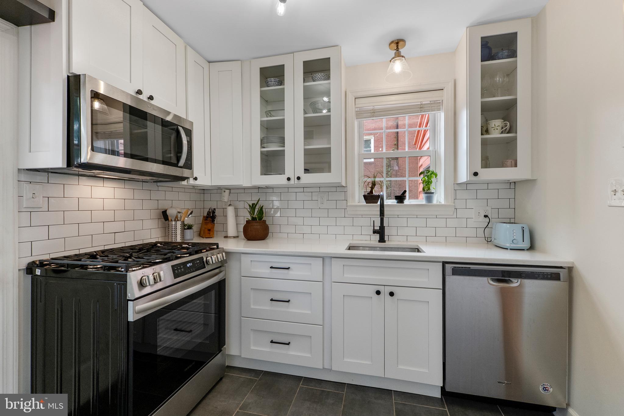 HILLWOOD - Residential