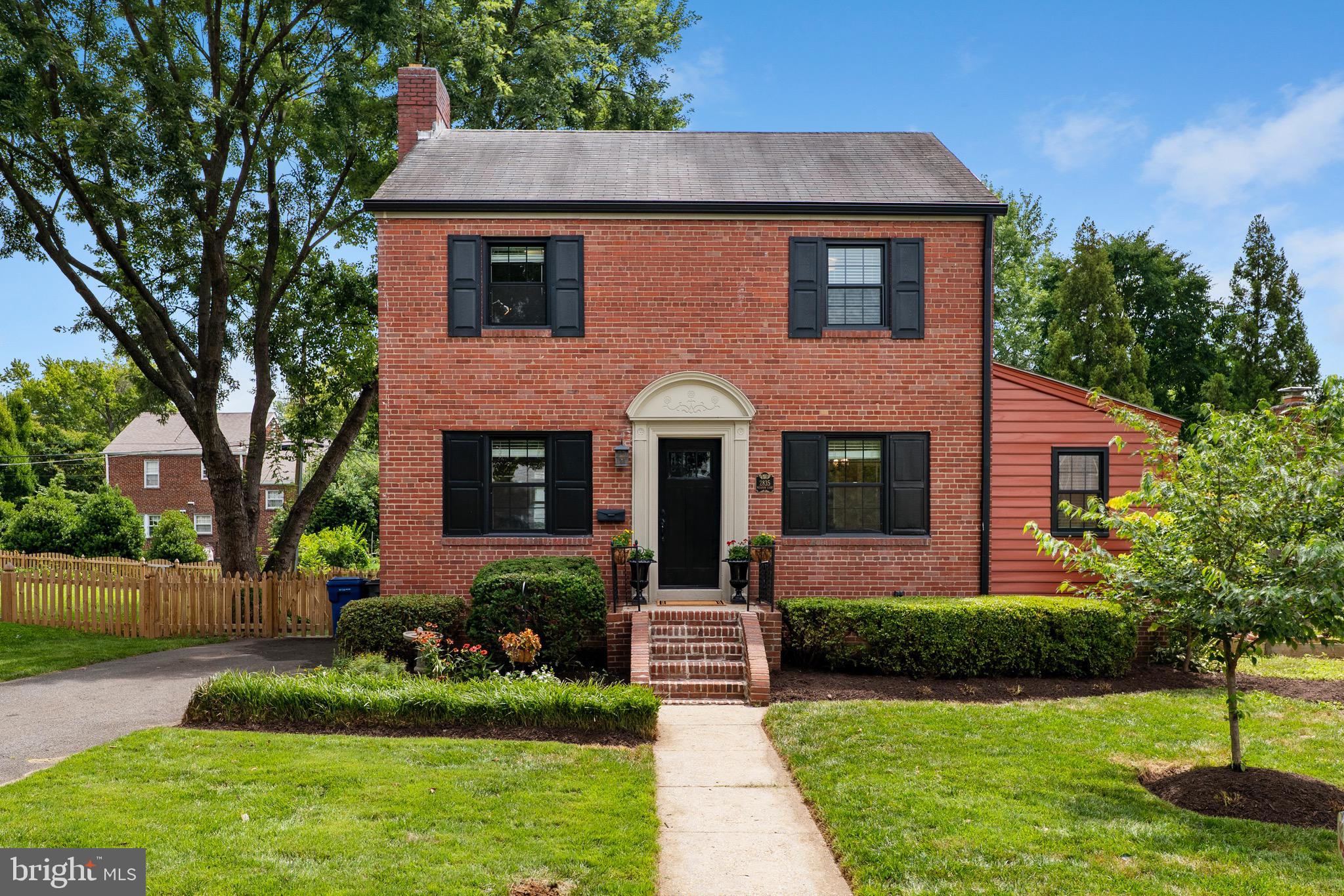 HILLWOOD - Residential